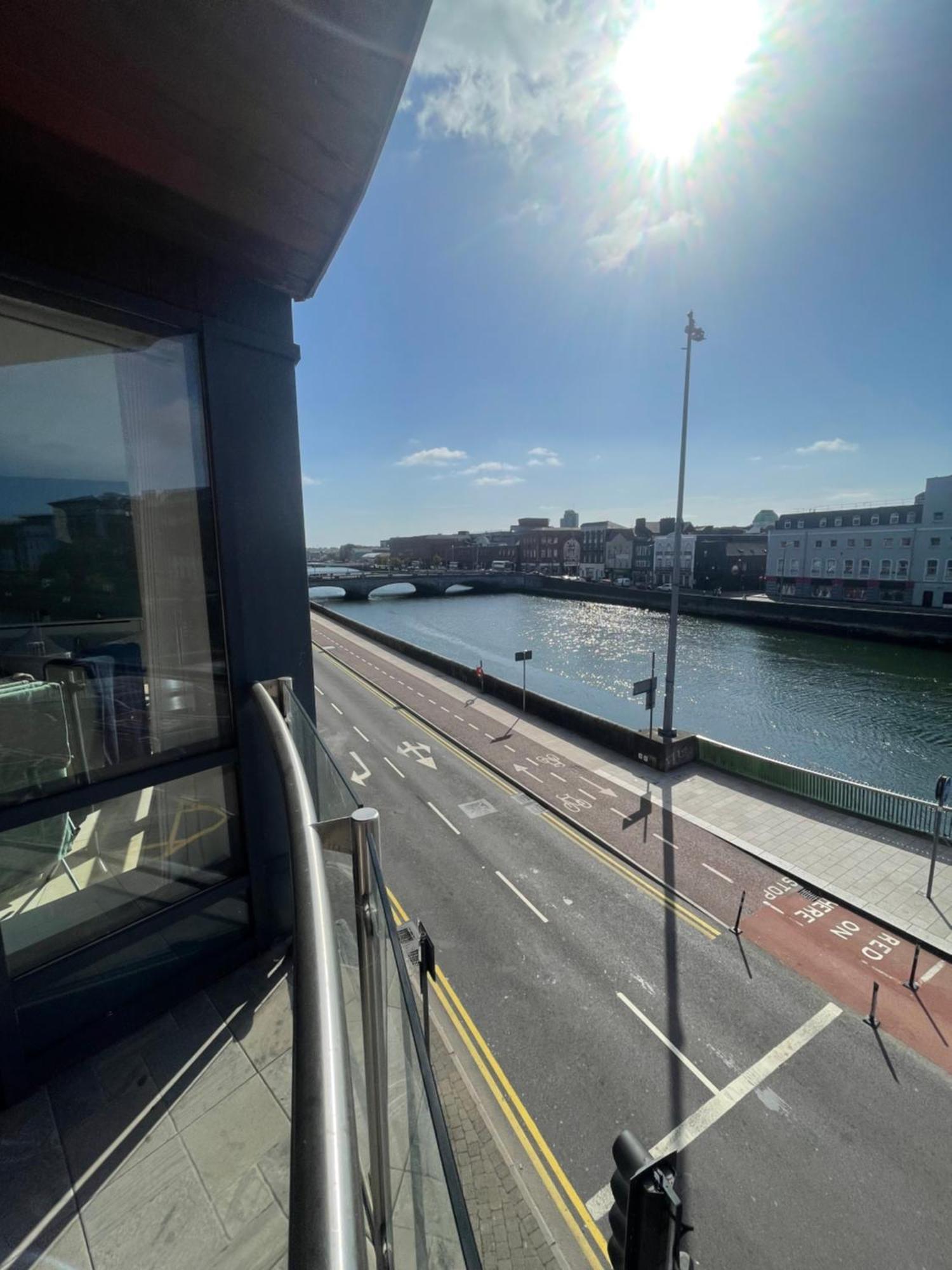 Fabulous And Sunny 2 Bed Apartment, In City Centre Cork Zewnętrze zdjęcie